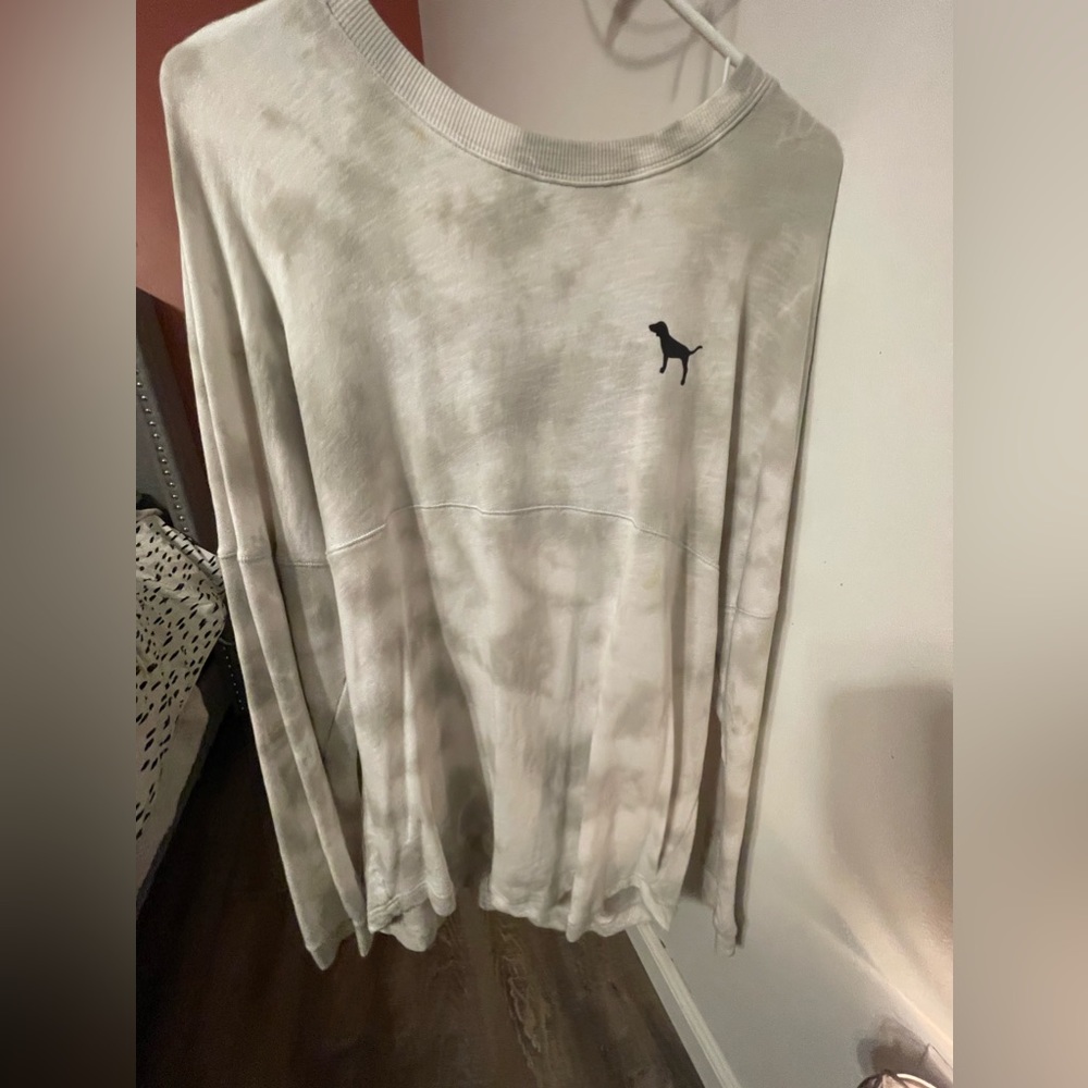 Women’s tops.